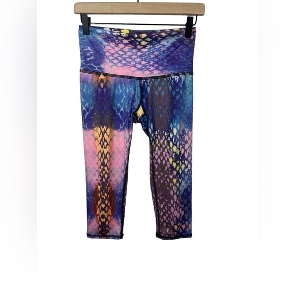 Teeki Sea Fairy Goddess Capri Legging Size Small - Picture 3 of 6